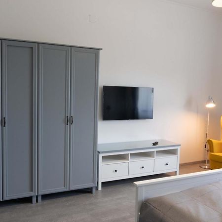Kunfoglalas Apartmanhaz Kisujszallas Екстериор снимка
